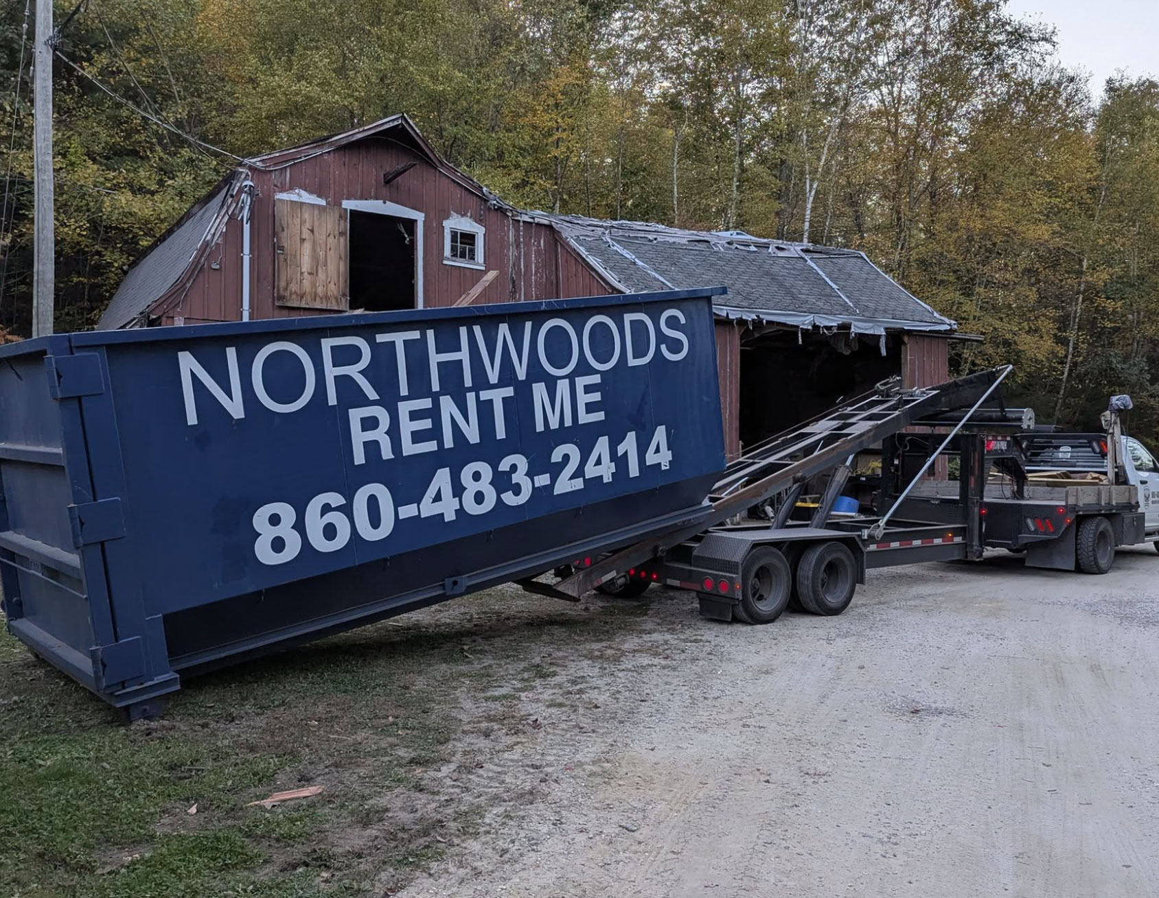 dumpster-infront-of-barnm